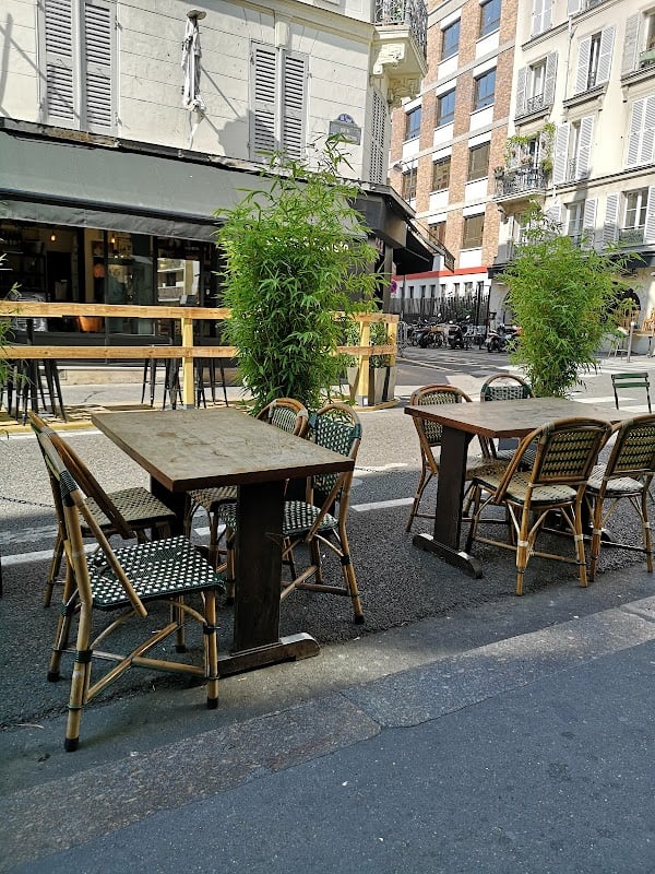 Chez Lui