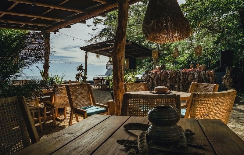 Perozah - Beach Club