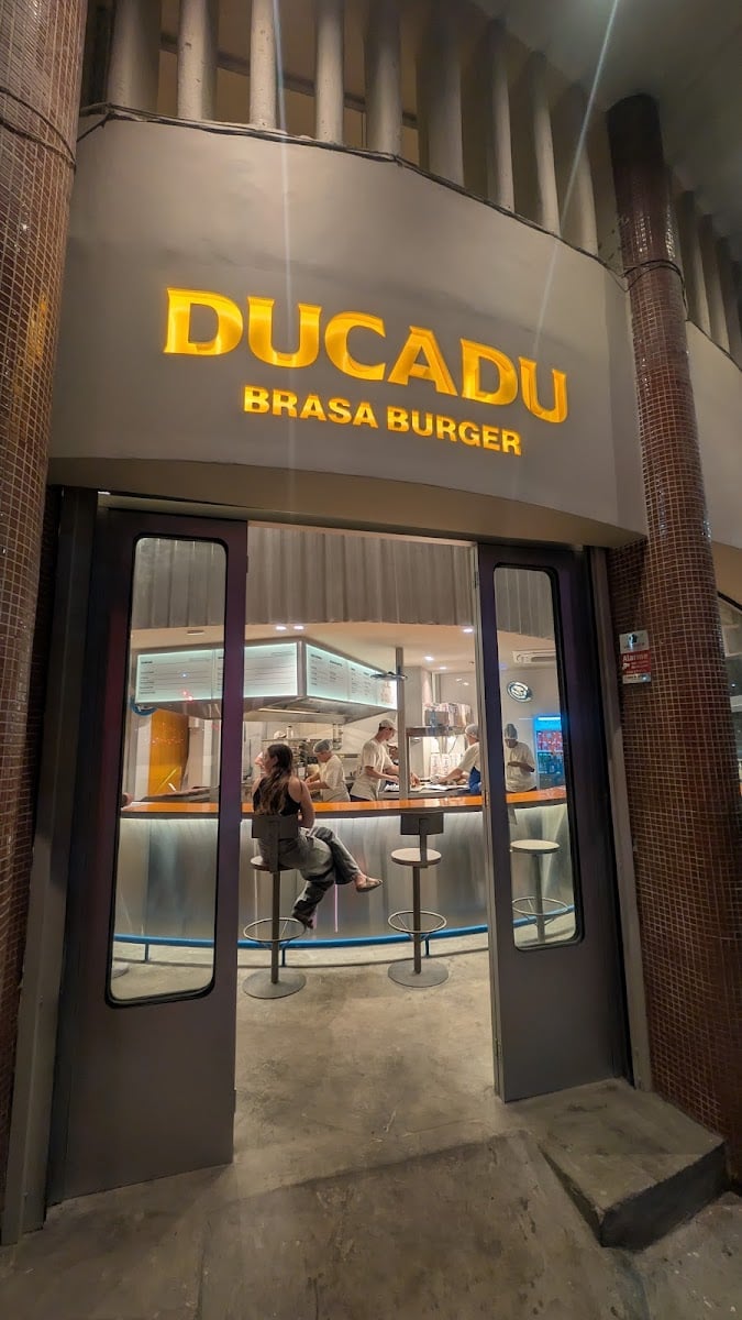 Ducadu Brasa Burger - Leblon