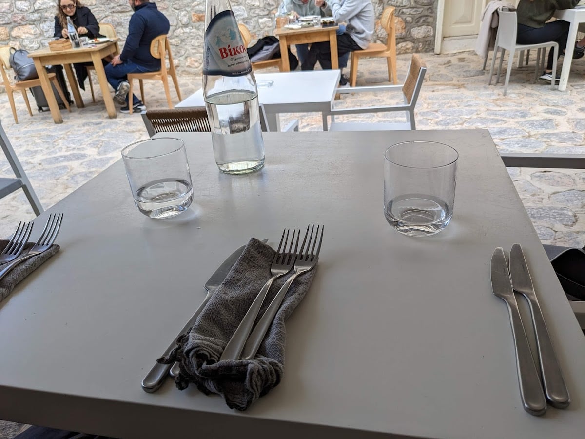 Mikra Anglia - Restaurant