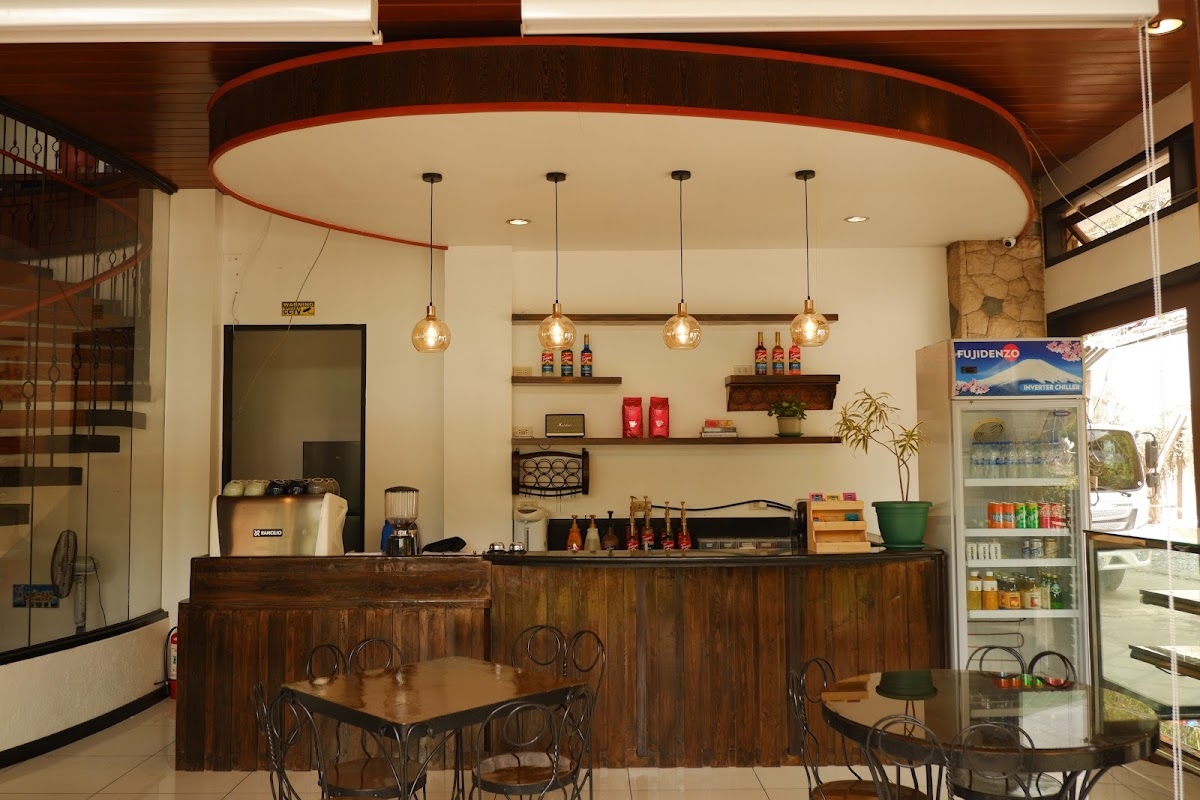 R&B Cafe and Library