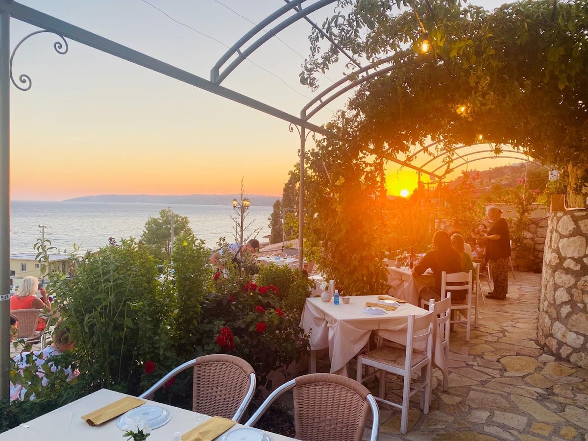 Lorraine's Restaurant - Restaurant