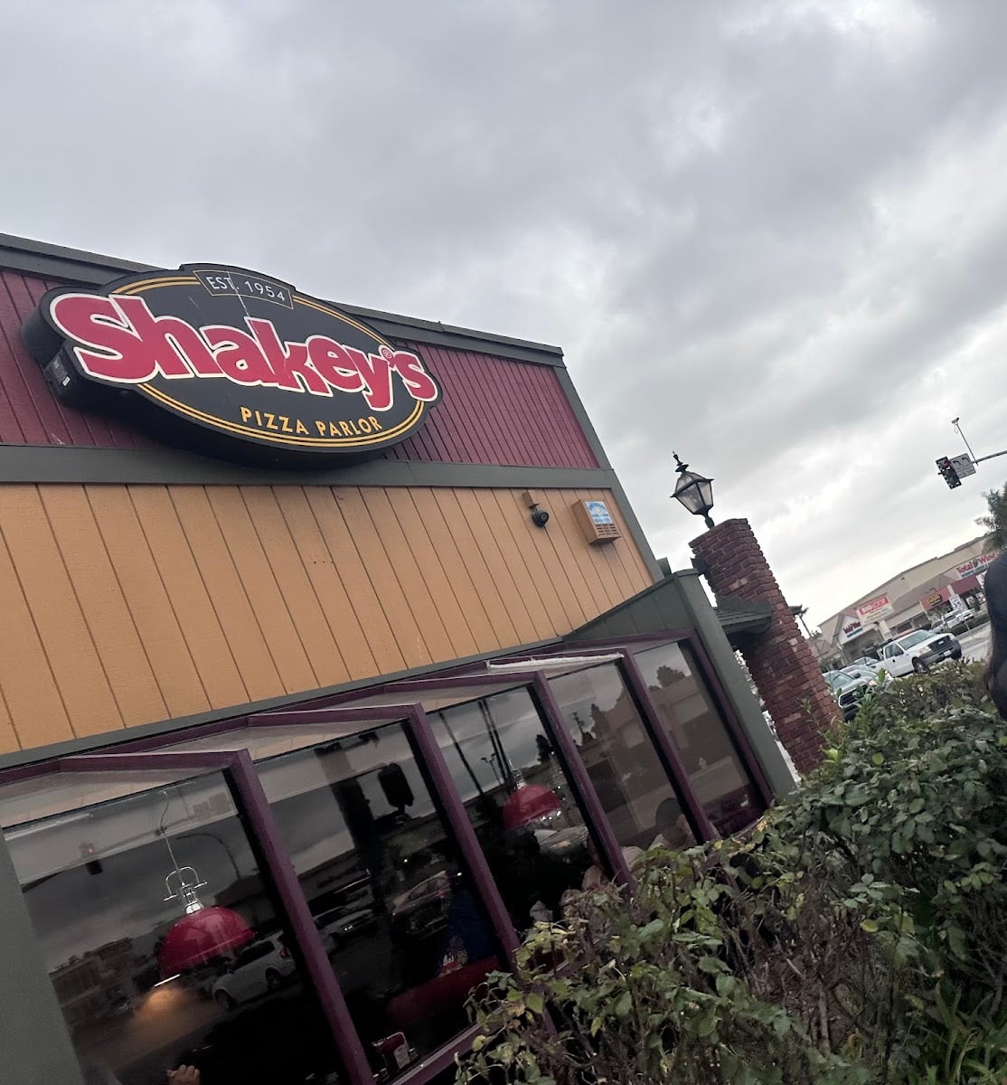 Shakey's Pizza Parlor