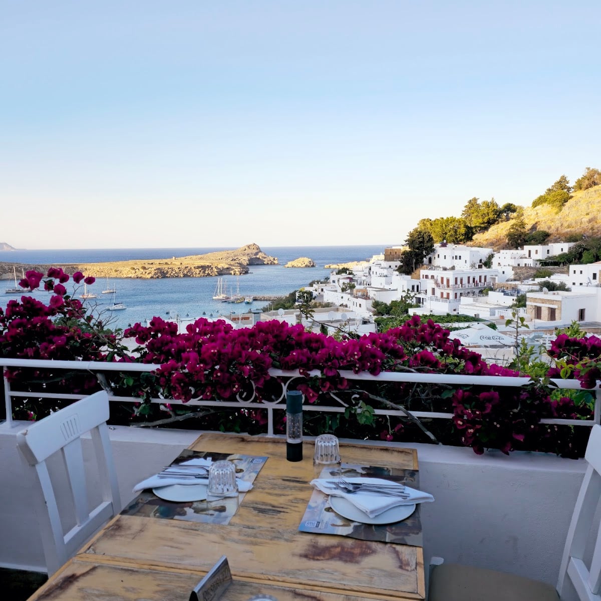 Mythos All Day Restaurant - Restaurant