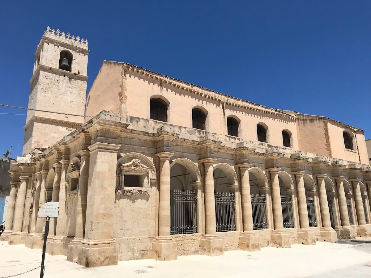 Basílica de Santa Lucía del Sepulcro