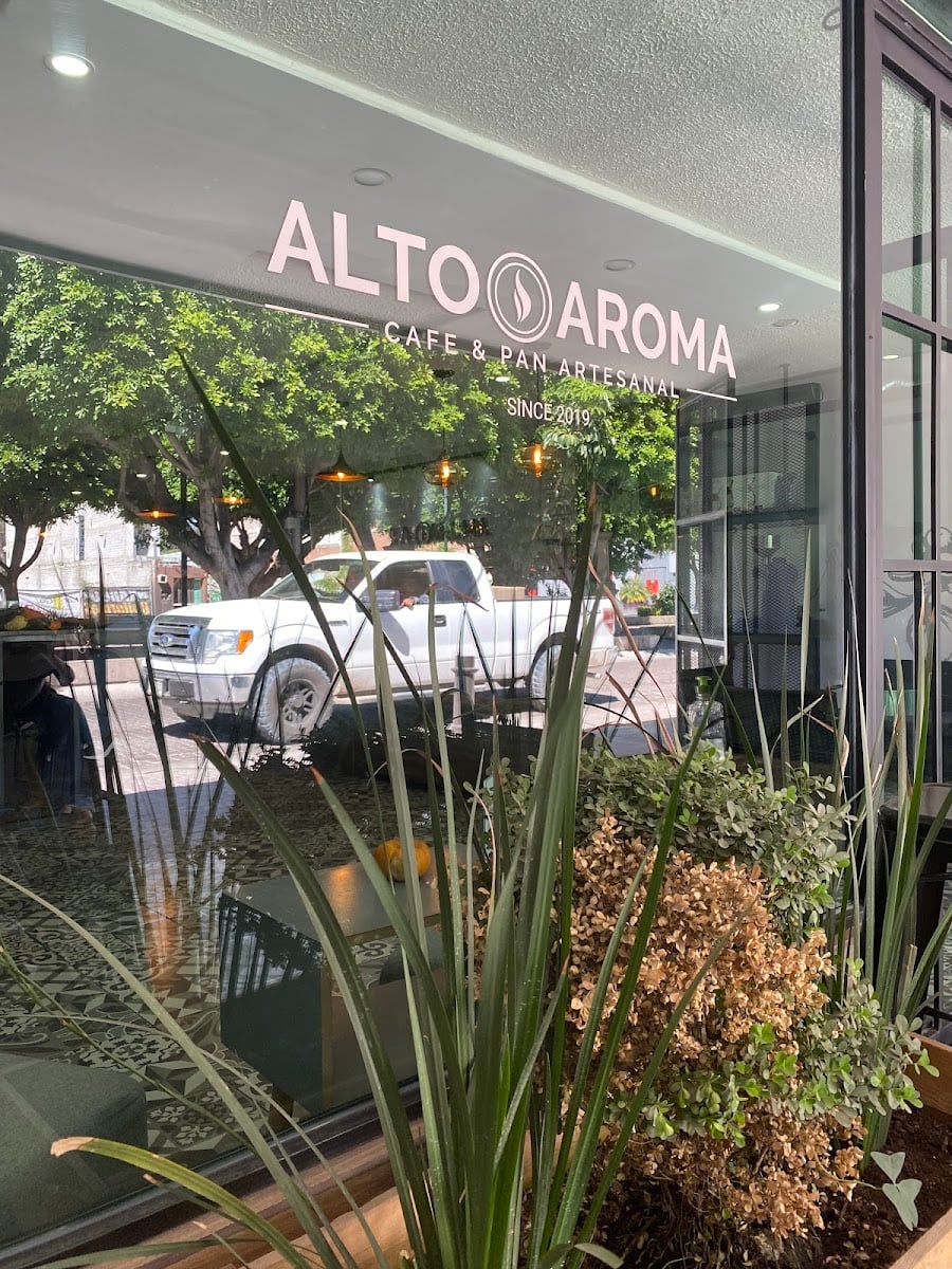 Alto Aroma - Calzada de los Héroes