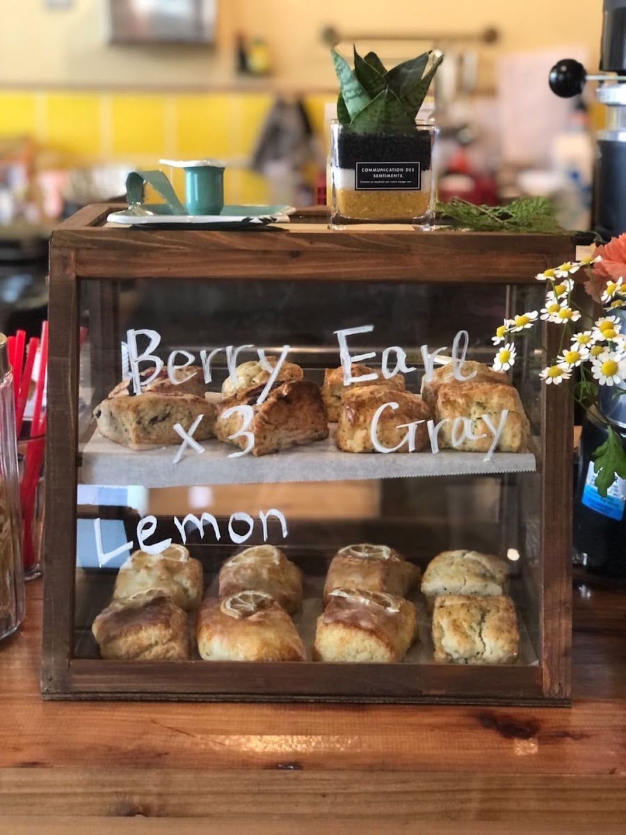 CAFE SECRET WINDOW