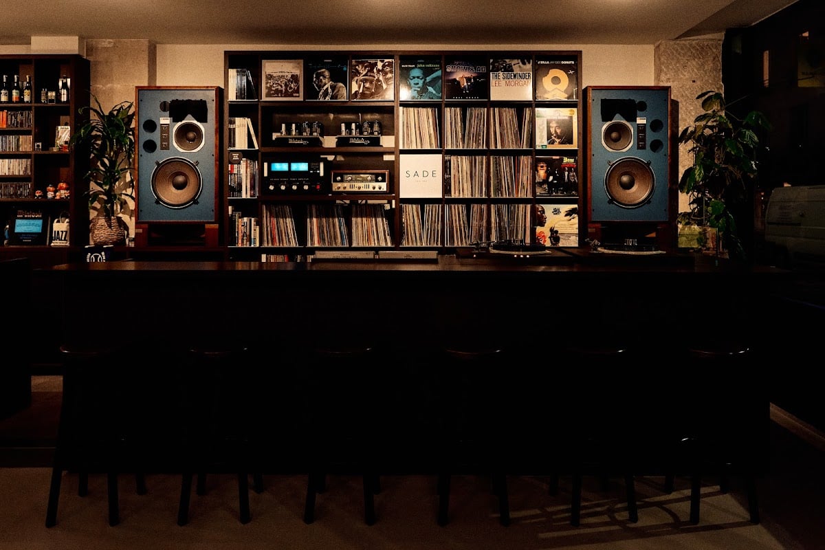 NOTRE DAME Music Bar