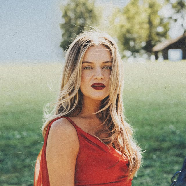 Kelsea Ballerini - Artist