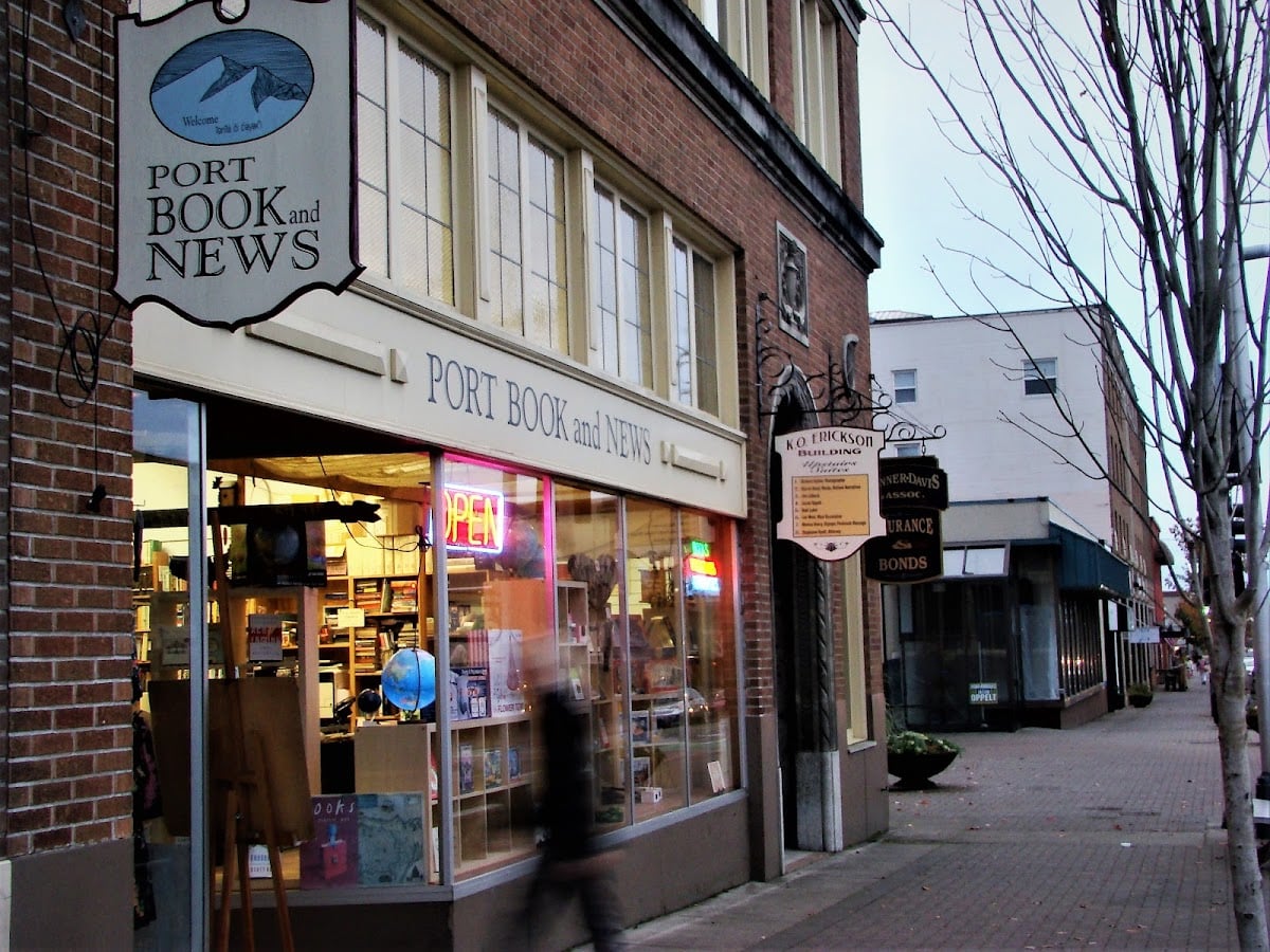 Port Book and News