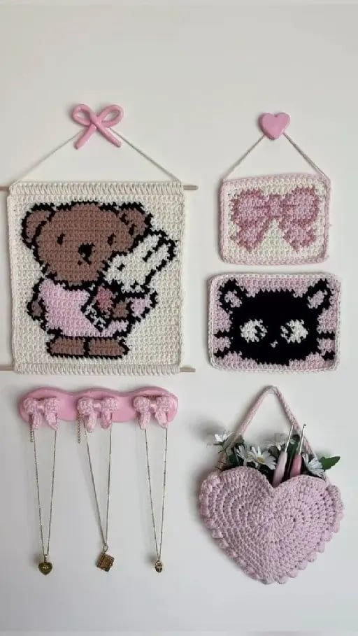 Knitted wall decor