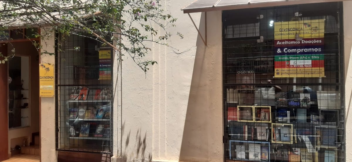 Geringonça livros, discos, café
