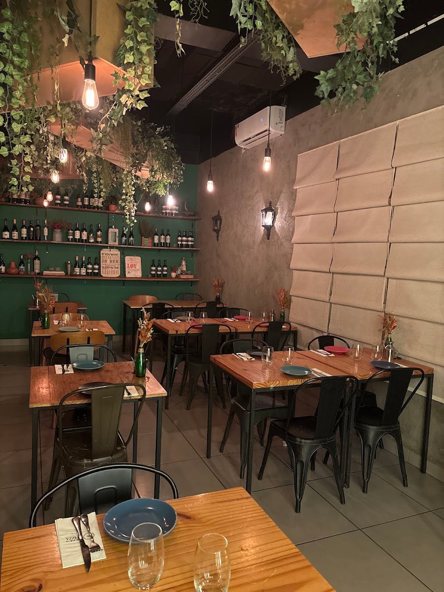 Jose's Pizza & Trattoria