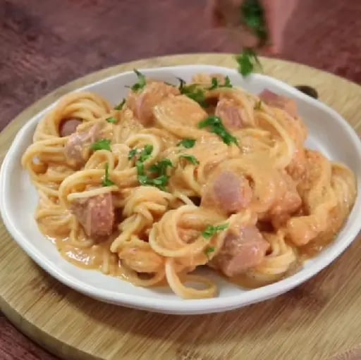 Pasta con salchichas - By Receta de 10