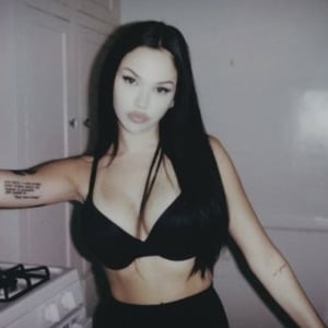 Maggie Lindemann - Artist · Maggie Lindemann