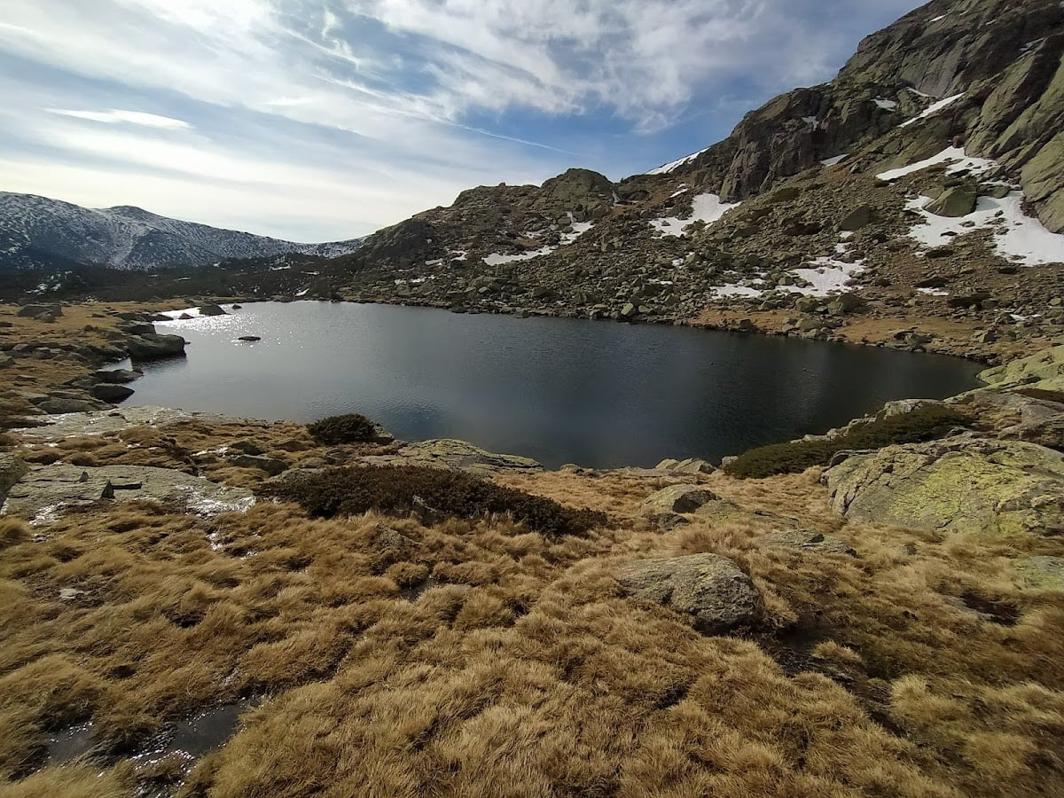 laguna grande de peñalara.