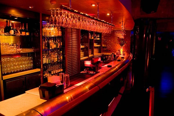 fabric London - nightclub, intense, techno, industrial, immersive, £££, z1, 15 mins to farringdon