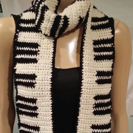 piano scarf