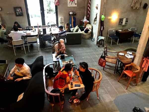 WWA Chooseless cafe - Vintage store/cafe restaurant