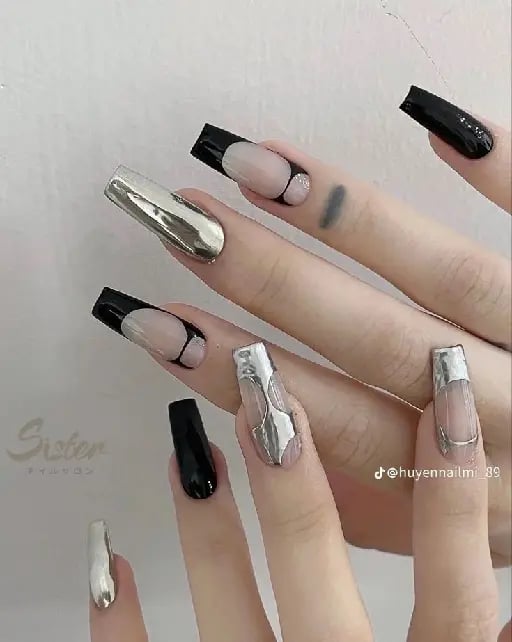 Black and Silver - Aesthetic