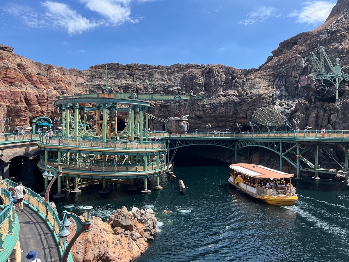 Tokyo DisneySea - Amusement Center · Maihama, Urayasu
