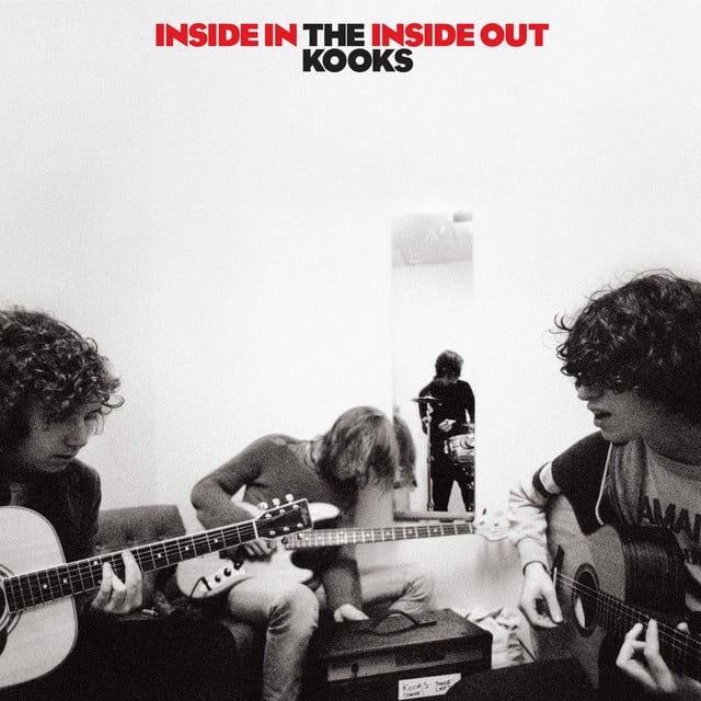 She Moves In Her Own Way - Song 路 The Kooks