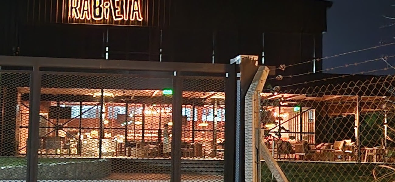 Casa Rabieta (Pilar) - Pub · Villa la Comercial, Pilar