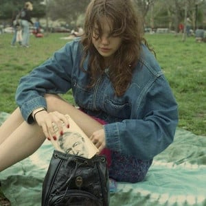 sad girl essencials