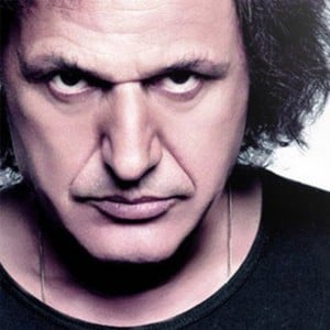 Vasilis Papakonstadinou - Artist