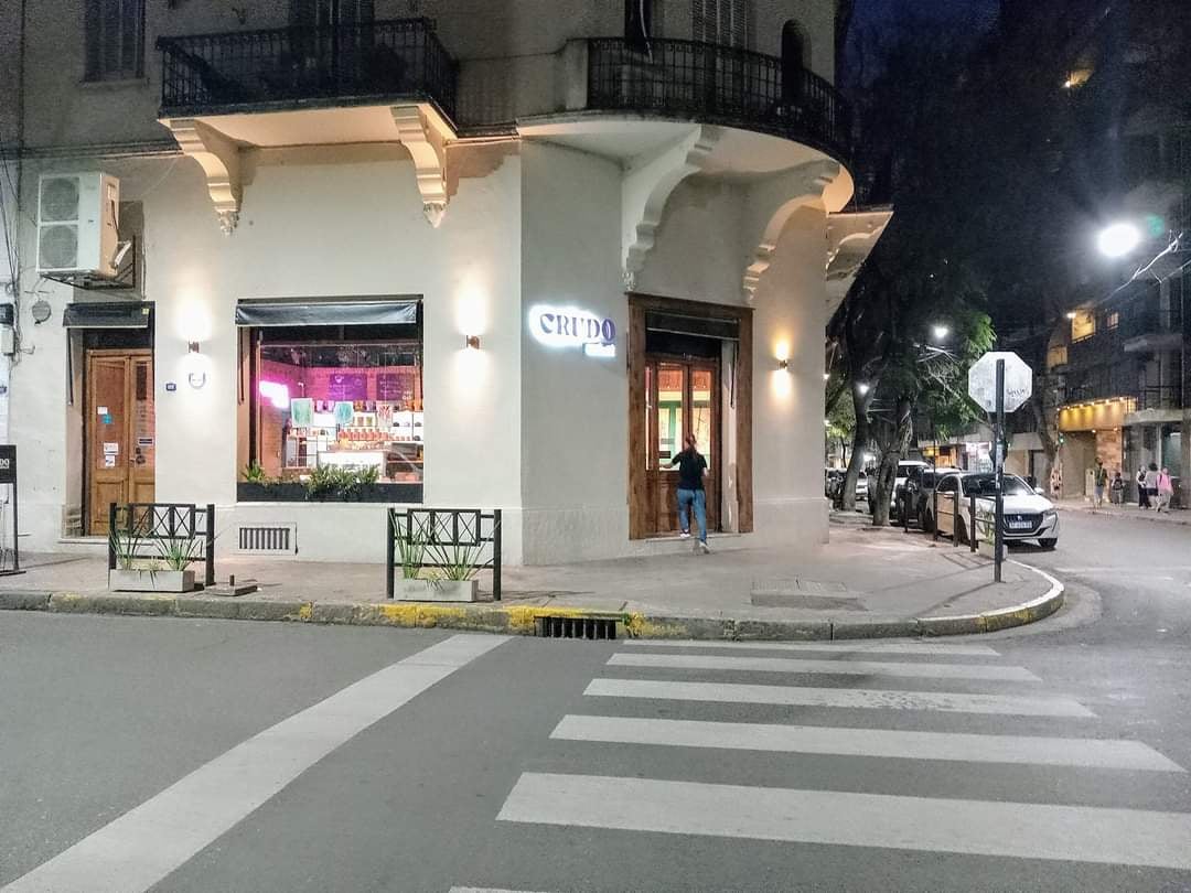 CRUDO CAFÉ & TÉ