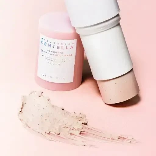 SKIN 1004 Mascarilla de Arcilla Madagascar Centella - ayuda con la textura, además que deja le piel increíble, lo compraría hasta con los ojos cerrados 🙏🏻