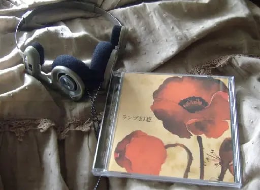 listening 🎧📃 - listen to every song you have on your playlist! it can makes you feel better than before, happy songs please! ♥️