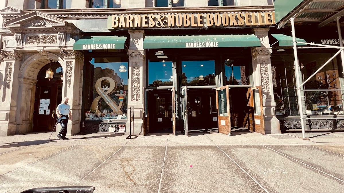 Barnes & Noble