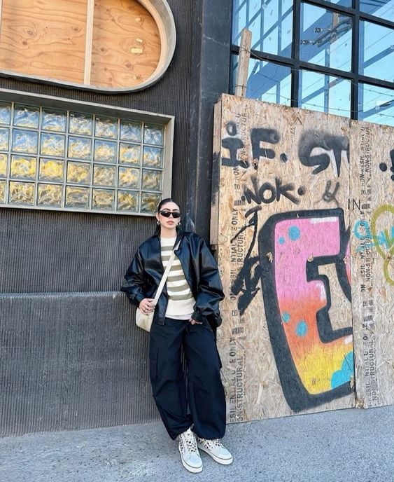 Pamela Robledo - Mexican content creator with a street style, always trending and wearing second hand clothes.