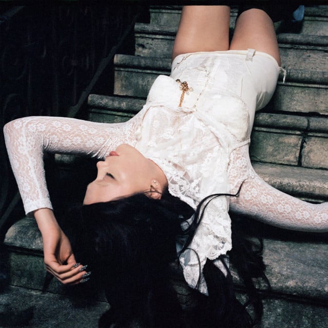 Voyeur (Deluxe) - Album · Alessi Rose