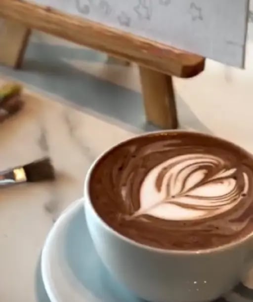 Amor&Cafรฉ - Super cรณmodo, a veces hay eventos de pintura.