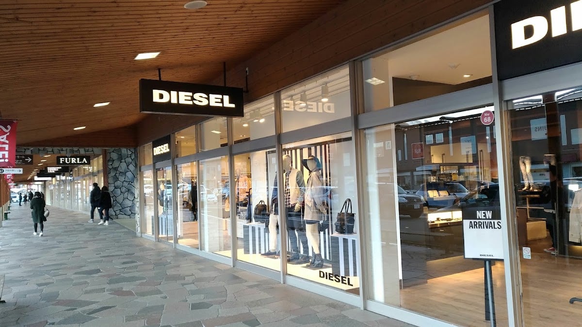 DIESEL OUTLET 軽井沢