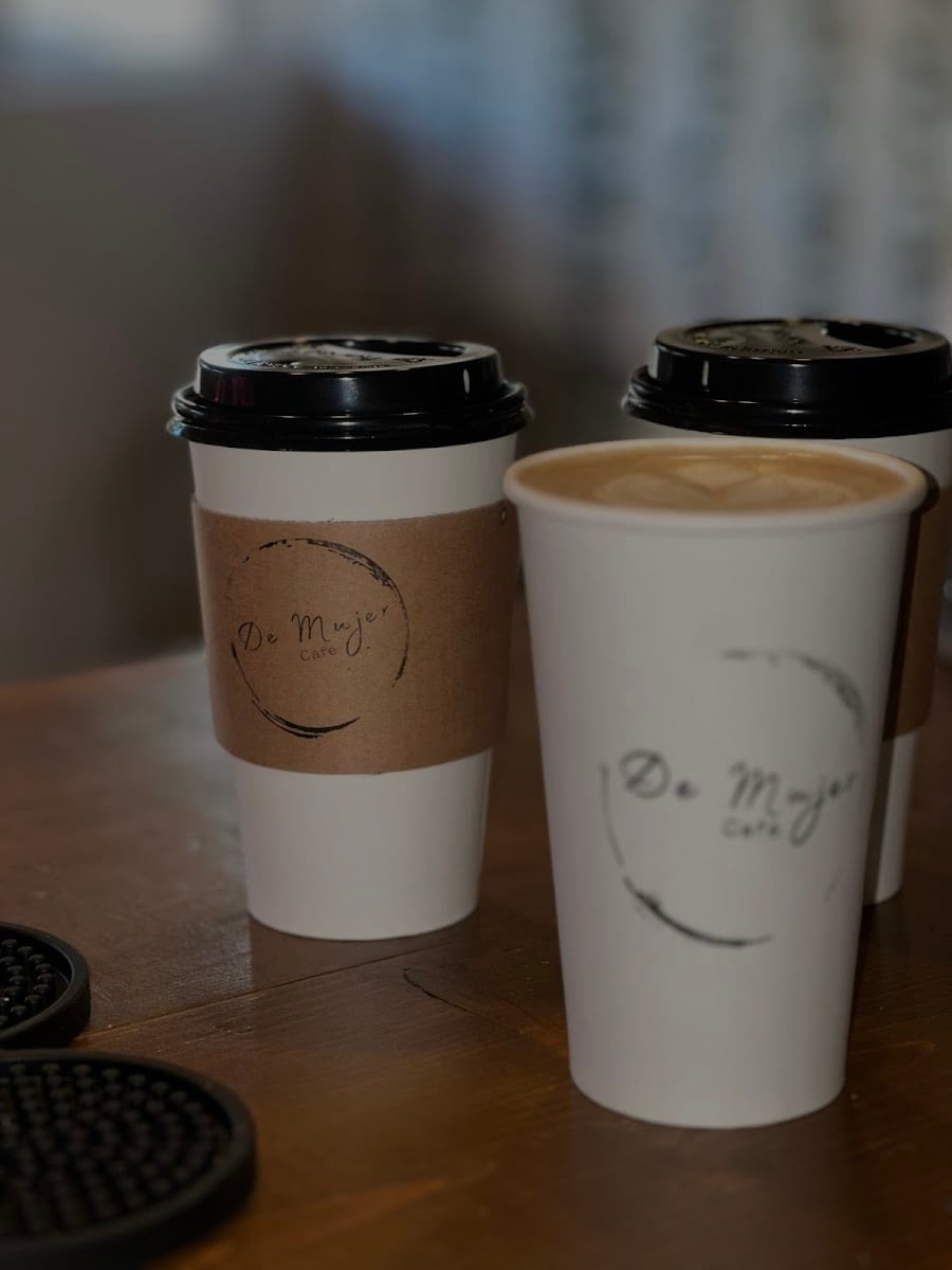 De mujer. Café