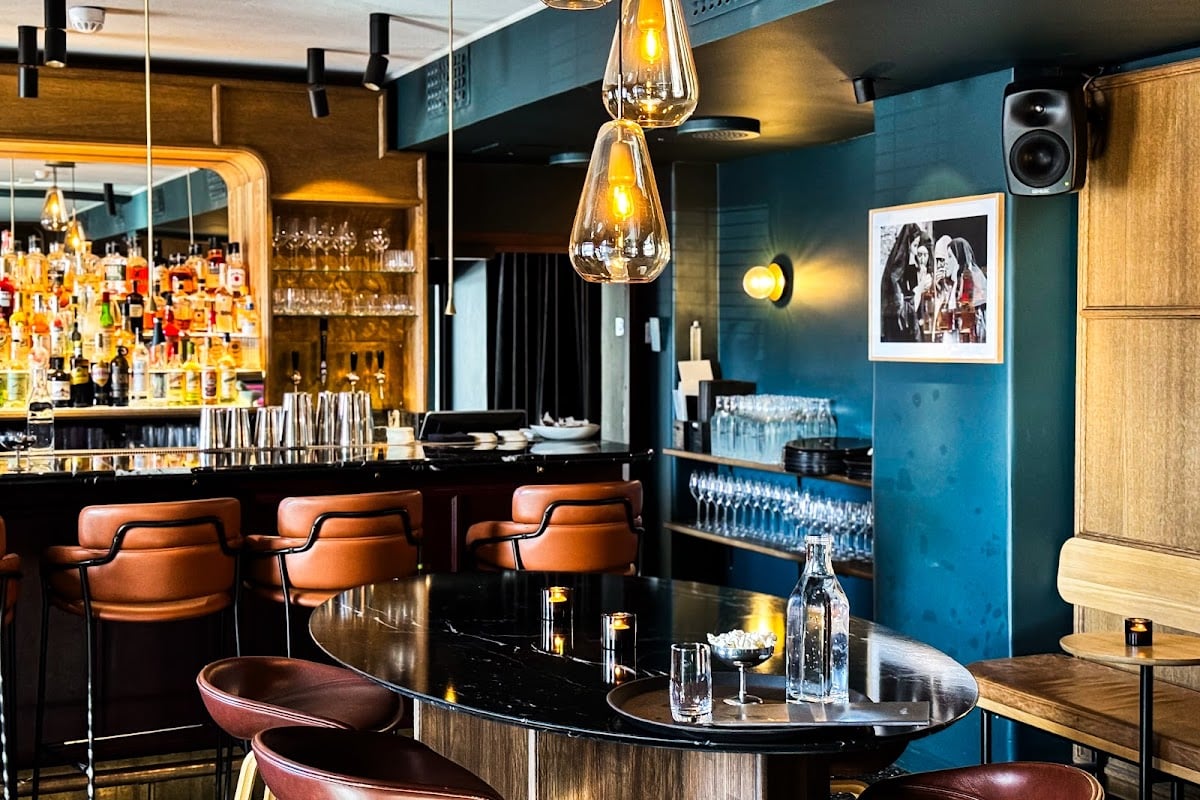 Goldfish Bar