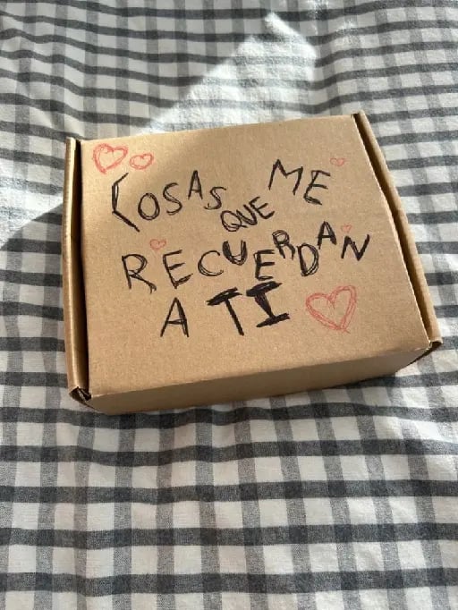 things that remind me of you box - una cajita linda con cositas que me recuerden a el