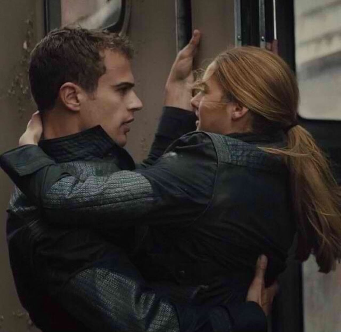 Divergent - buena o no, es un clásico dystopico