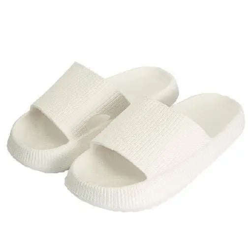 Calzado cómodo - Ya sean pantunflas o chanclas, para ir cómodos en el camino, para que sea fácil ponérselos y quitárselo