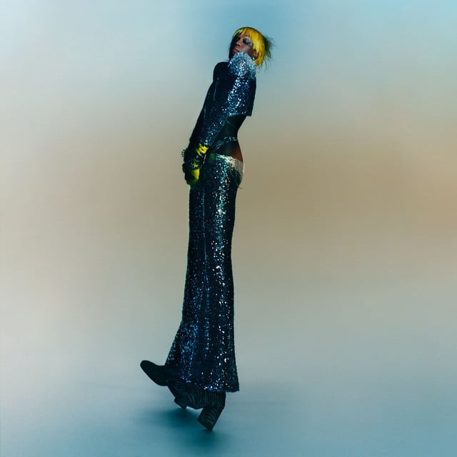 Praise A Lord Who Chews But Which Does Not Consume; (Or Simply, Hot Between Worlds) - Album · Yves Tumor