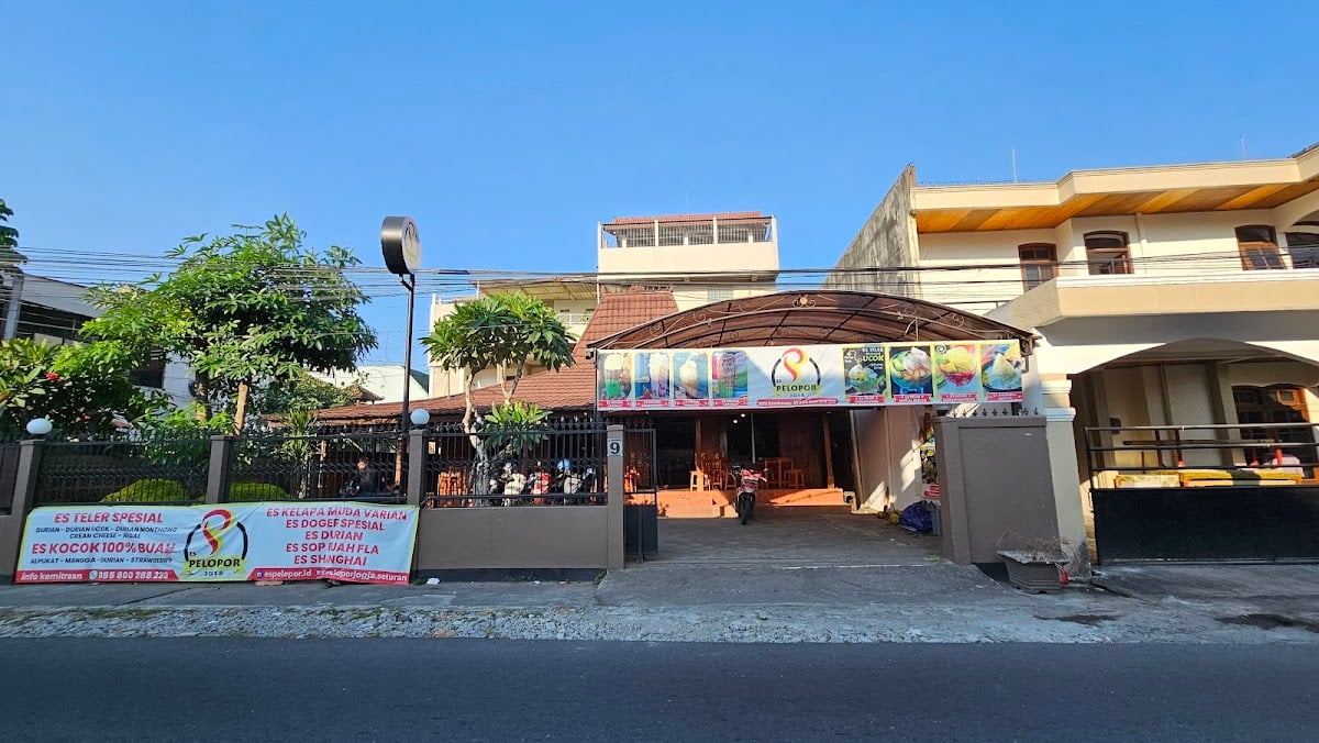Es Pelopor Seturan Yogyakarta