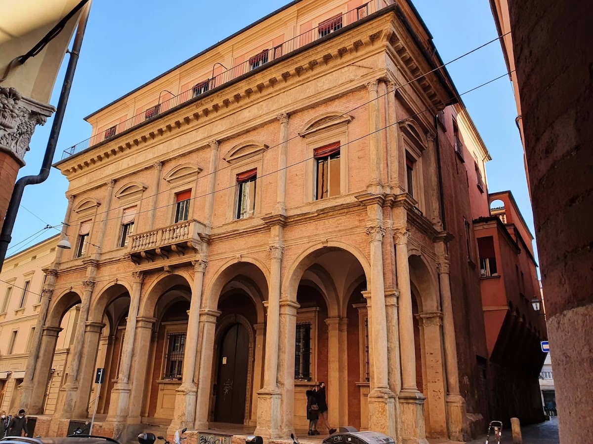 Palazzo Gaudenzi Già dal Monte