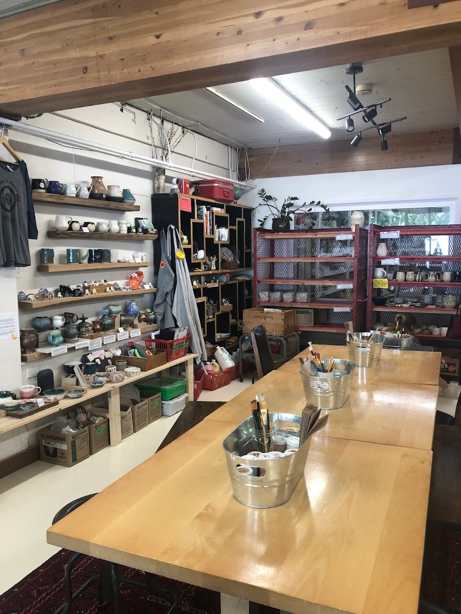 Café au Clay Pottery Studio and Café