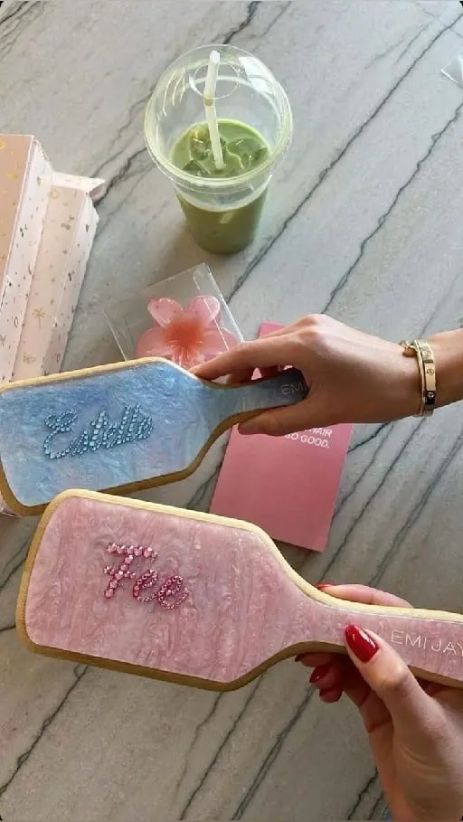 Customizing ur own hairbrush