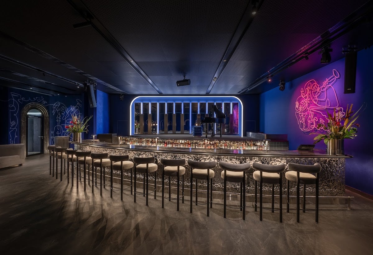 88 cocktail bar