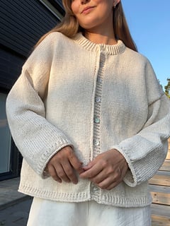 Kleo Cardigan pattern by Knitters & Friends - Ravelry