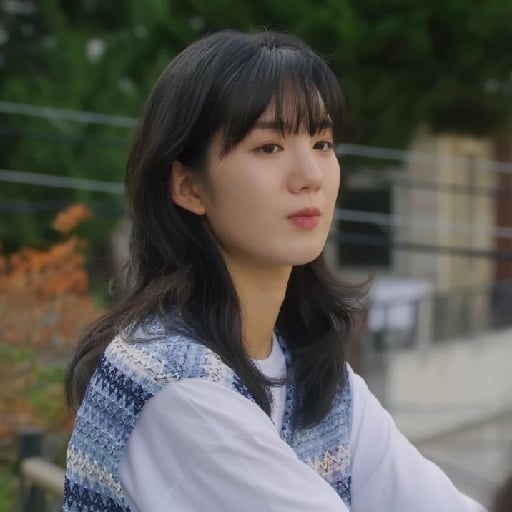 She Makes My Heart Flutter - Soo Not Sue 路 2022